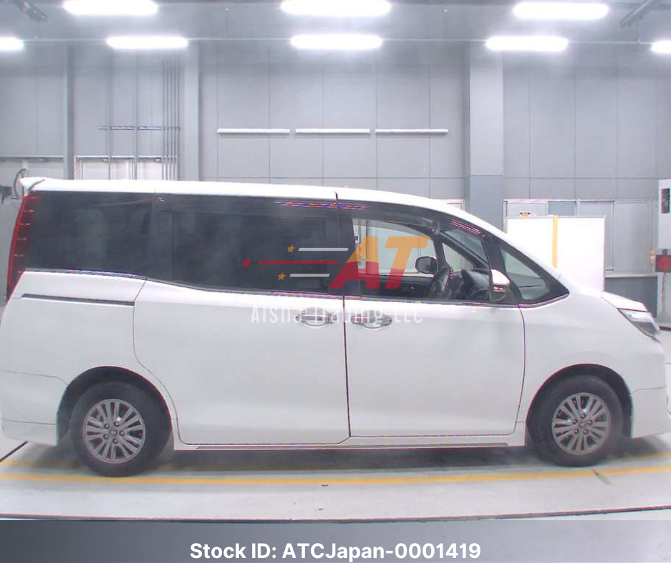 2015 TOYOTA ESQUIRE